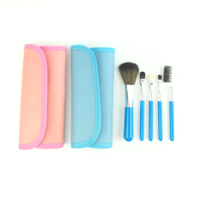 Set di pennelli per trucco portatile da 5 pezzi con trousse 